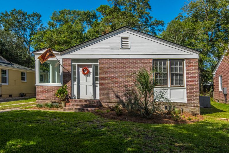 30 Lyttleton St, Charleston, SC 29407