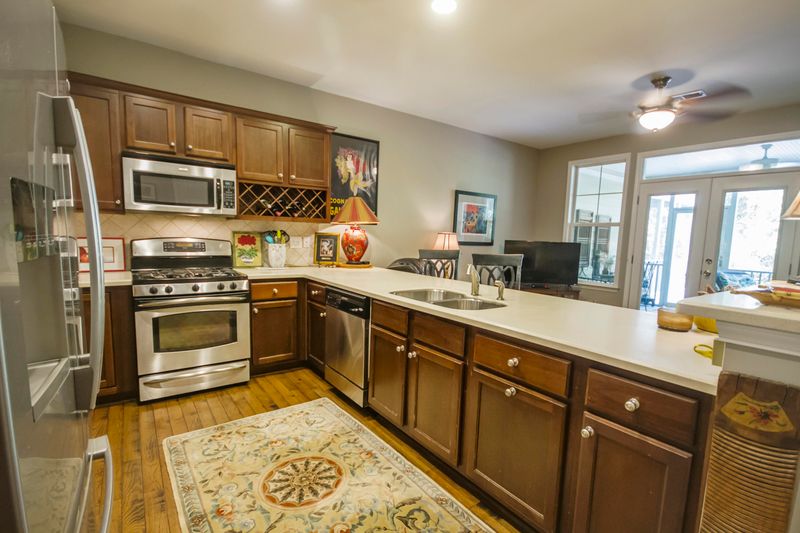2920 Treadwell St, Mount Pleasant, SC 29466