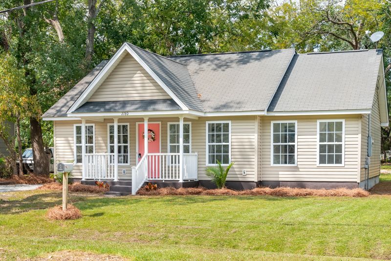 2780 Ranger Dr, North Charleston, SC 29405