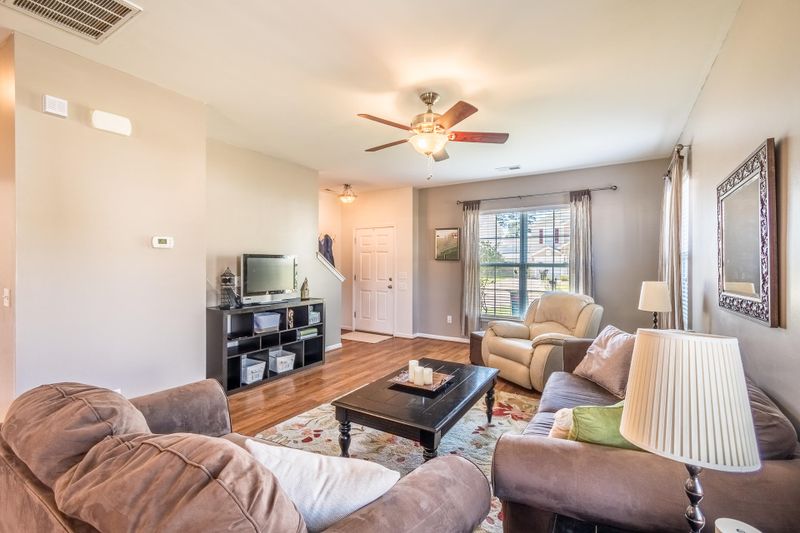 100 Summer View Rd, Summerville, SC 29486