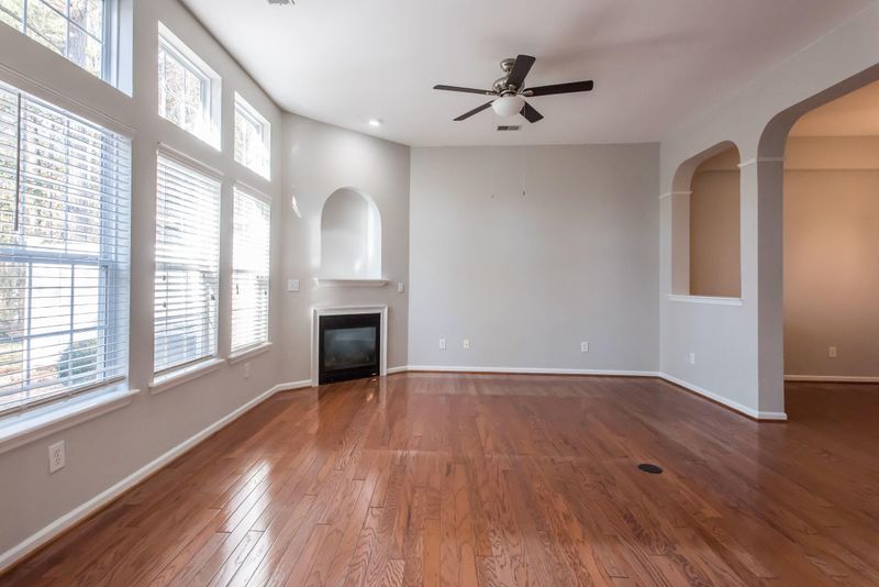 2464 Draymohr Ct, Mount Pleasant, SC 29466