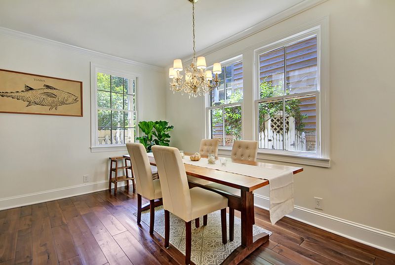 175 12 Wentworth, Charleston, SC 29401