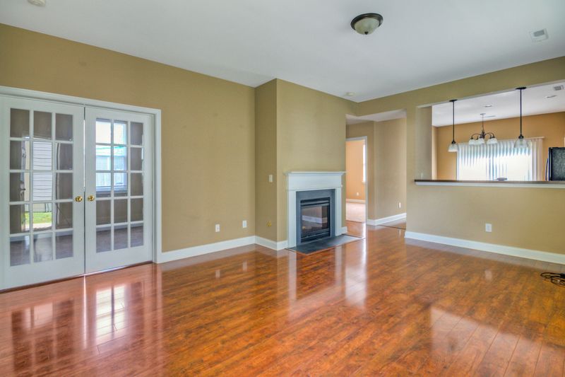 8759 Shadowglen Dr, North Charleston, SC 29420
