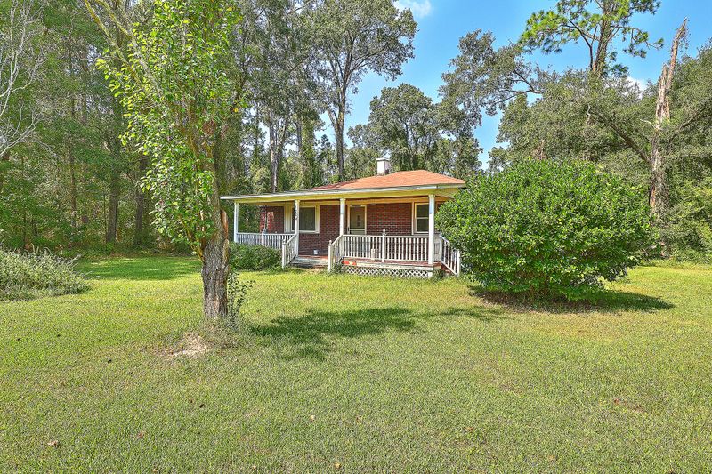 2204 Fawn St, North Charleston, SC 29406