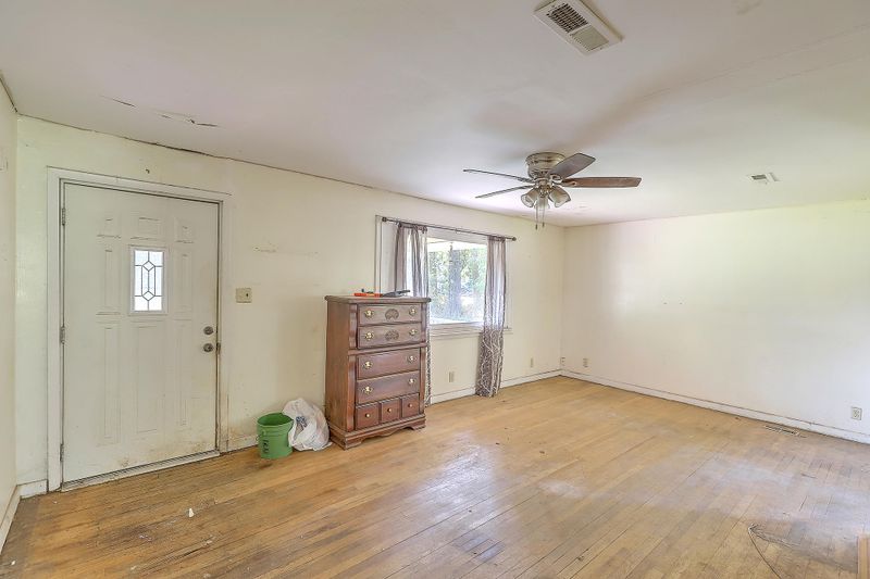2204 Fawn St, North Charleston, SC 29406