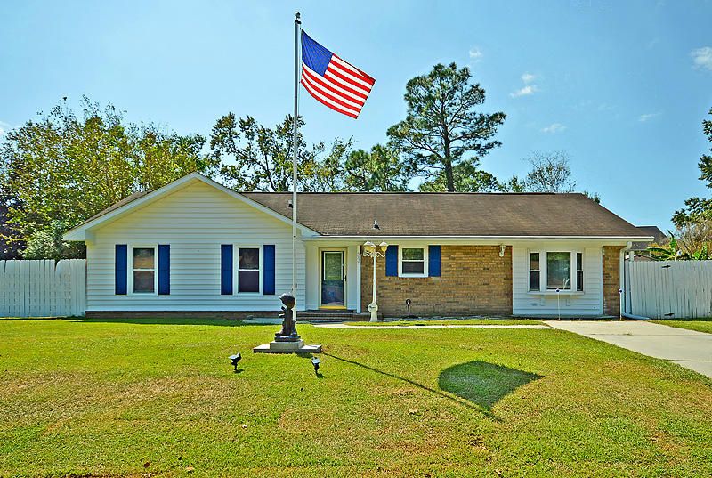 33 Bayshore Blvd, Goose Creek, SC 29445