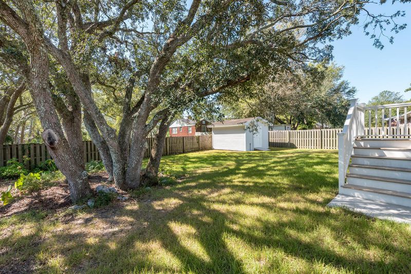 1703 Meyers Rd, Charleston, SC 29407