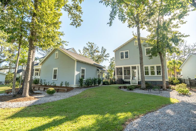 1517 Lindsey Creek Dr, Mount Pleasant, SC 29466