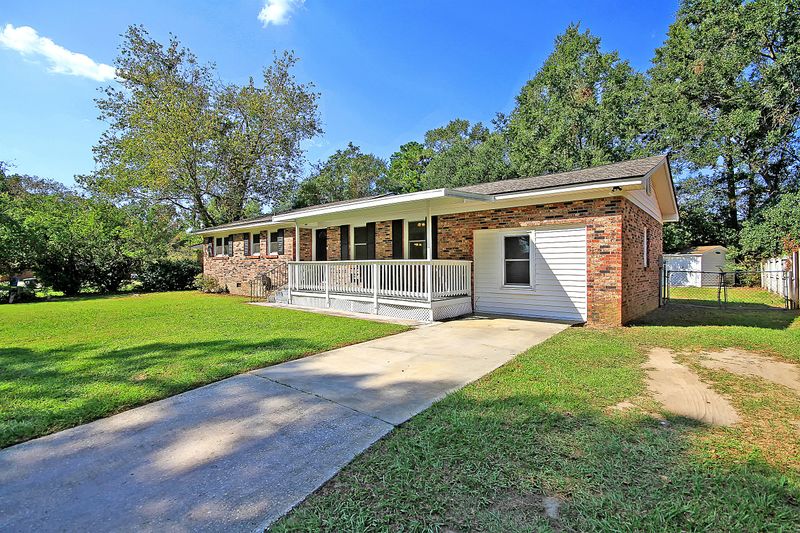309 Oxford Rd, Ladson, SC 29456