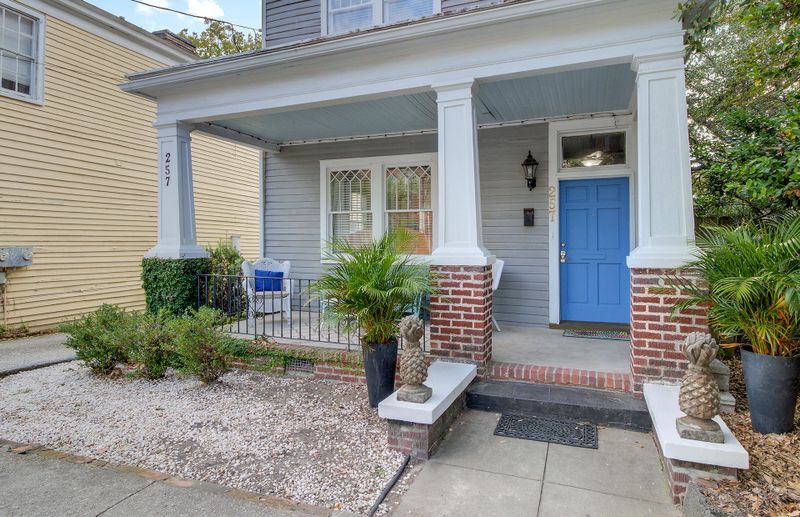 257 Ashley Ave, Charleston, SC 29403