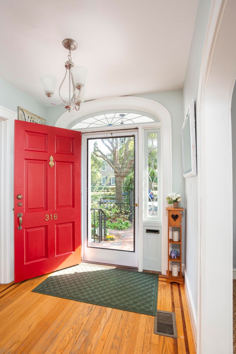 316 Grove St, Charleston, SC 29403