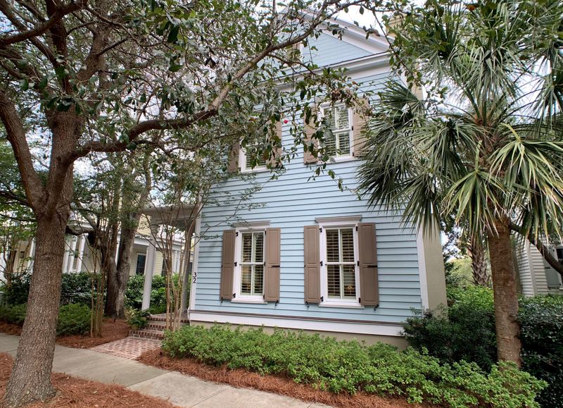 32 Perseverance St, Mount Pleasant, SC 29464