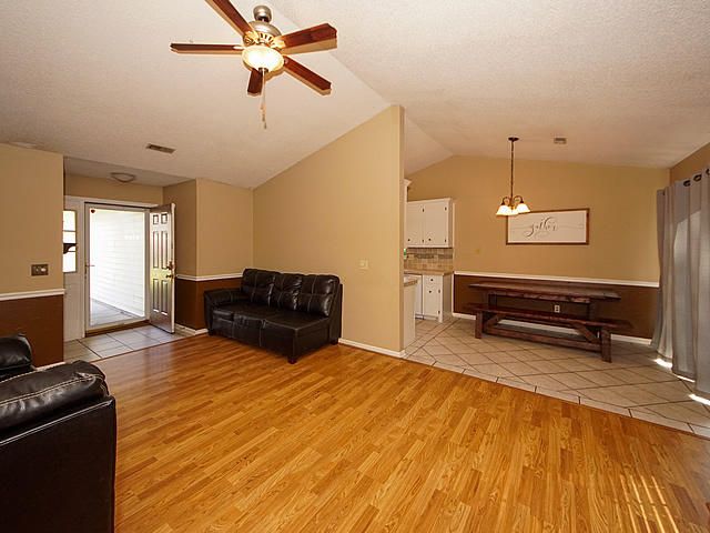 2791 Donner Ave, North Charleston, SC 29406