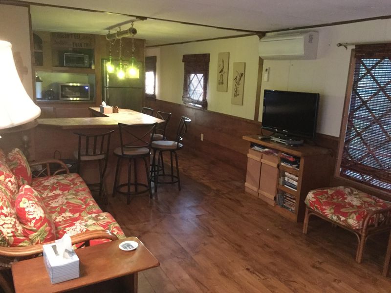 2107 Jenkins St, Edisto Beach, SC 29438