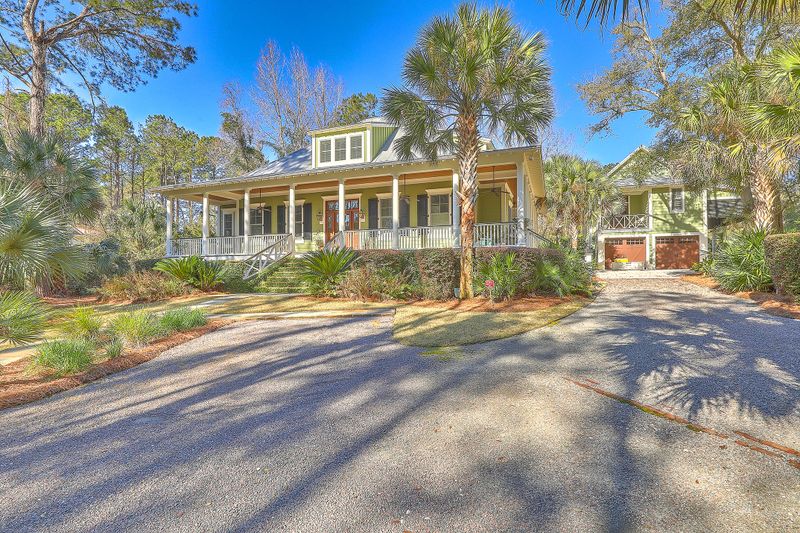 340 Royal Assembly Dr, Charleston, SC 29492