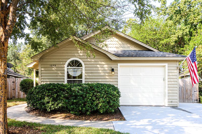 1273 Llewellyn Rd, Mount Pleasant, SC 29464