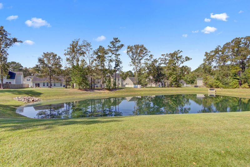 8021 Hyannis Ct, North Charleston, SC 29420