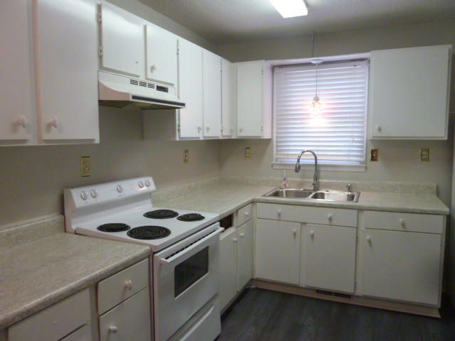 5135 Bock Rd, Hollywood, SC 29449