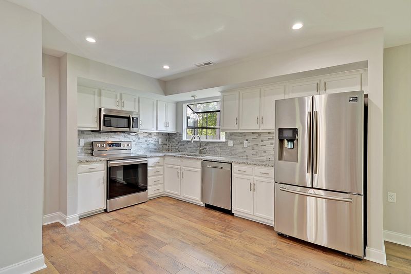 301 Pembrook St, Ladson, SC 29456