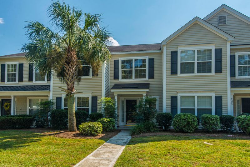 9053 Maple Grove Dr, Summerville, SC 29485