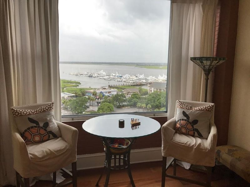 14 Lockwood Dr #10-D, Charleston, SC 29401