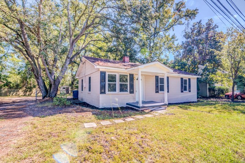 1410 Orleans Rd, Charleston, SC 29407