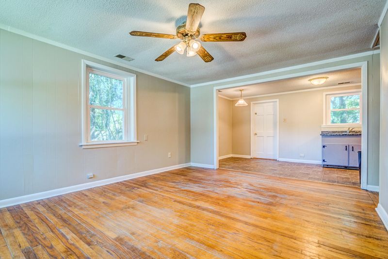 1410 Orleans Rd, Charleston, SC 29407
