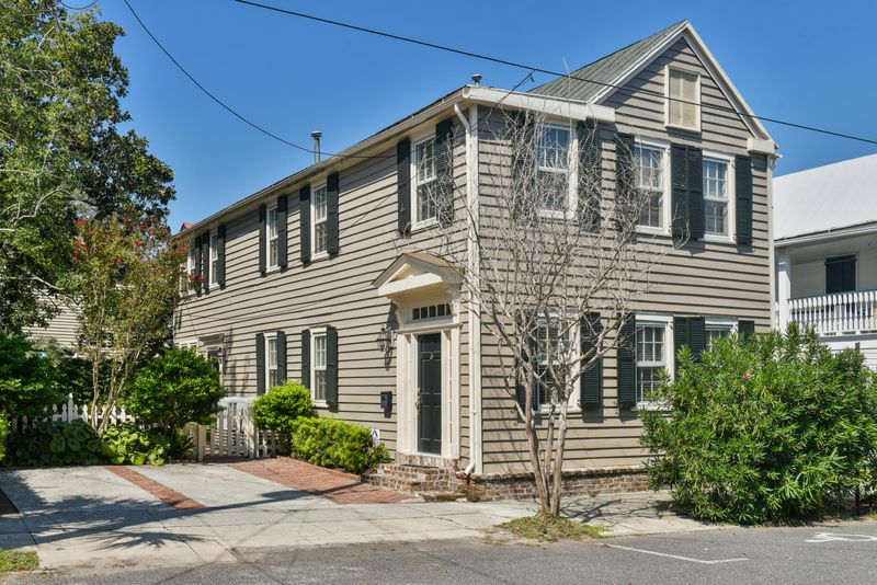 3 Council St, Charleston, SC 29401
