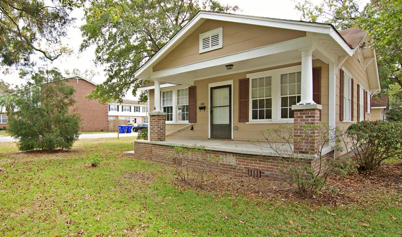 202 Hickory St, Charleston, SC 29407