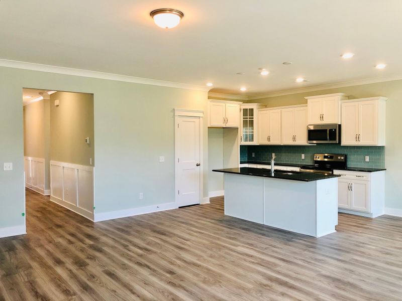 401 Brookgreen Dr, Moncks Corner, SC 29461