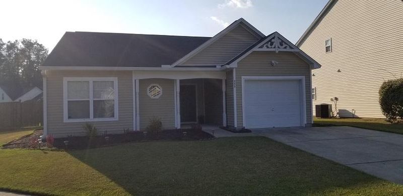255 Island Green Rd, Goose Creek, SC 29445