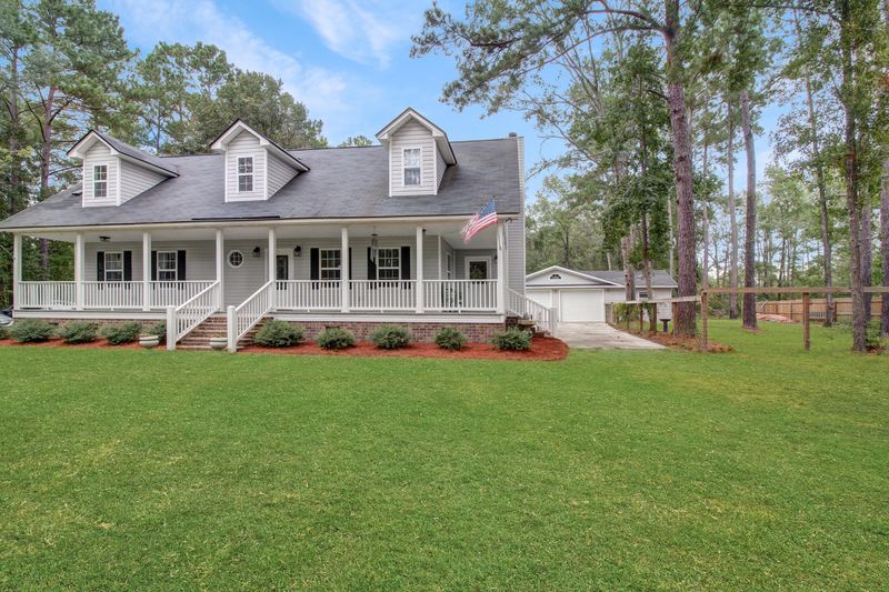 6194 Hyde Park Rd, Ravenel, SC 29470
