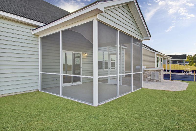 408 Spanish Wells Road Ave, Summerville, SC 29486