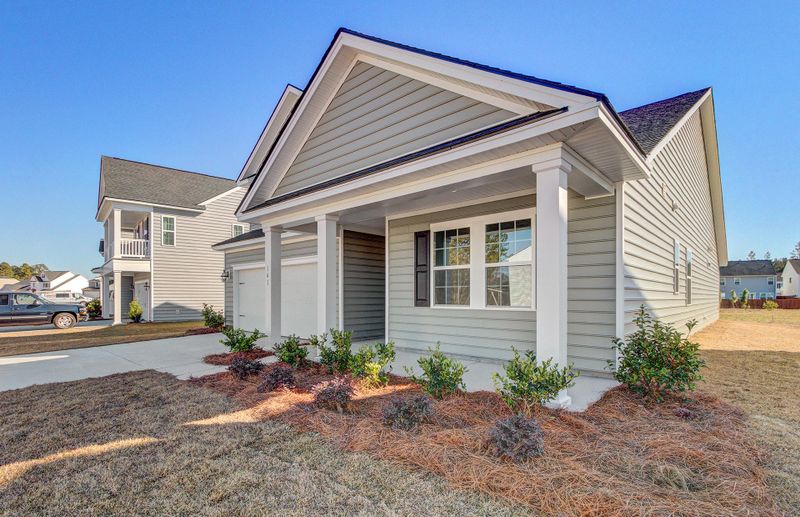 141 Stagecoach Ave, Summerville, SC 29486