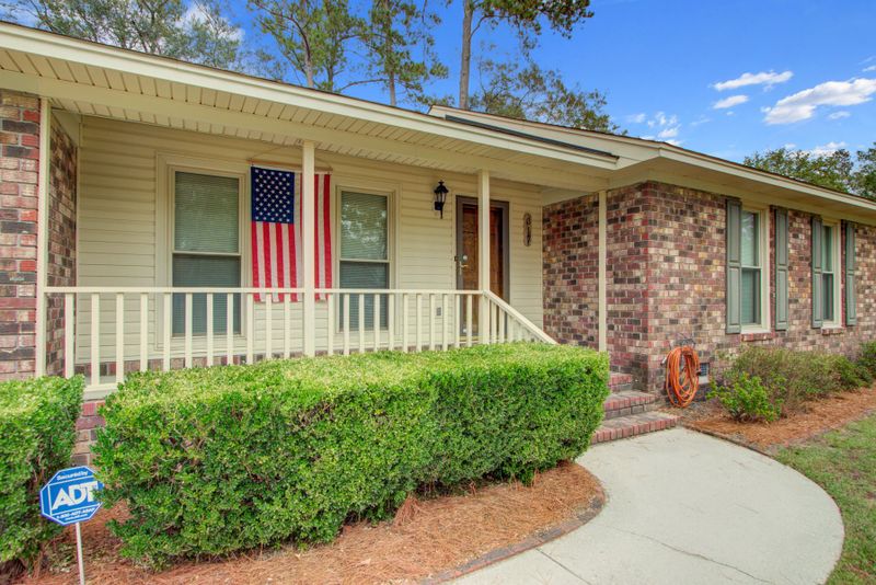 317 Summercourt Dr, Summerville, SC 29485