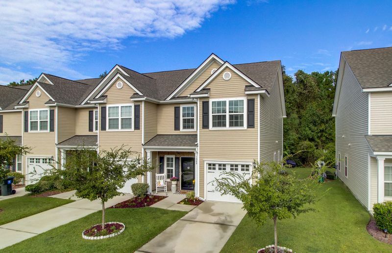 1068 Bennington Dr, Charleston, SC 29492