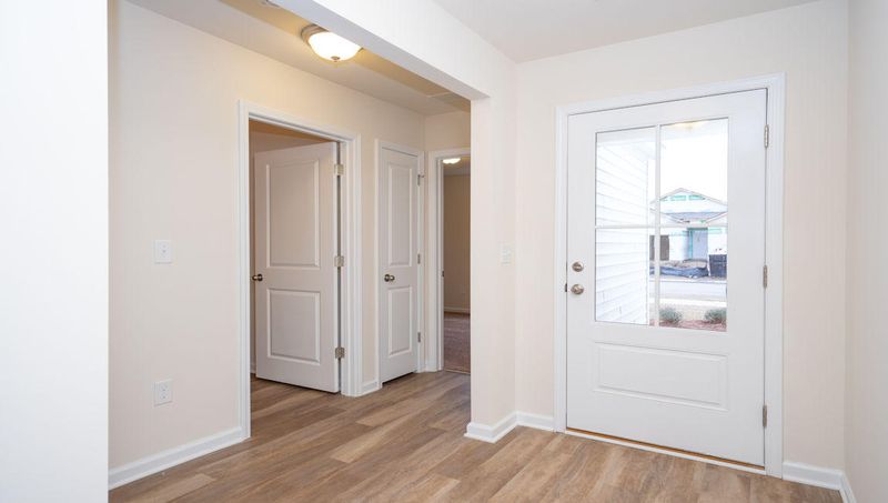 560 Wayton Cir, Moncks Corner, SC 29461