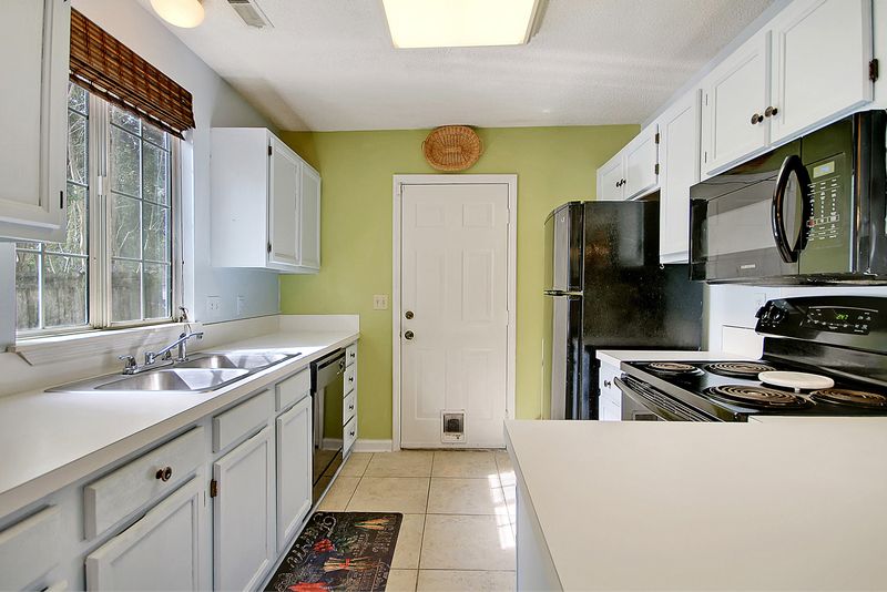 1720 Leith Ln, Charleston, SC 29414