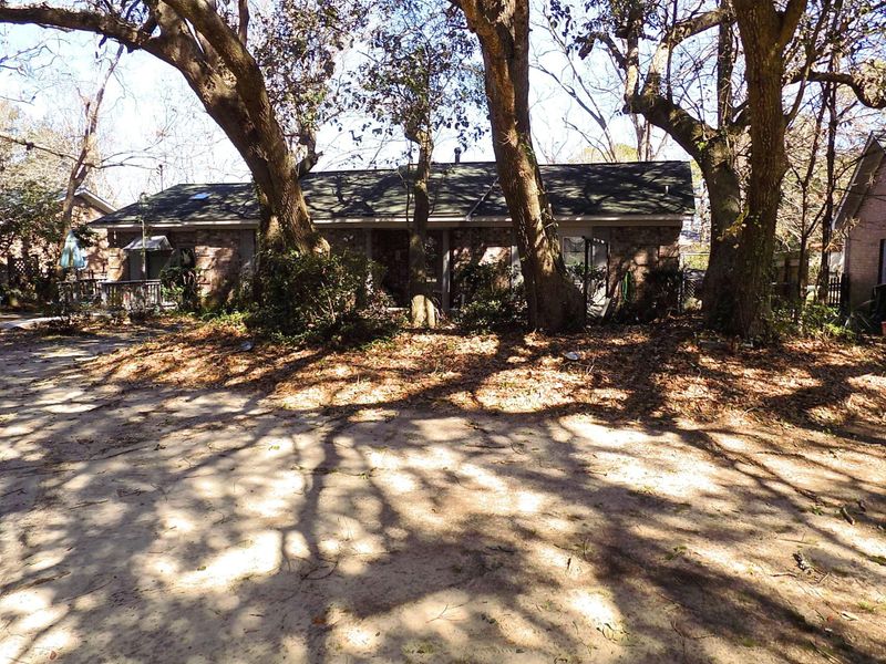 1074 Wellington Ct, Charleston, SC 29412