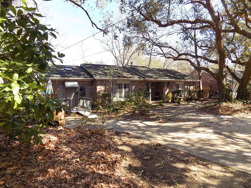 1074 Wellington Ct, Charleston, SC 29412