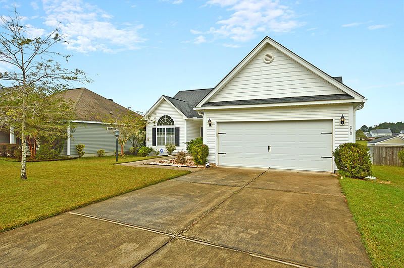 210 Highwoods Plantation Ave, Summerville, SC 29485