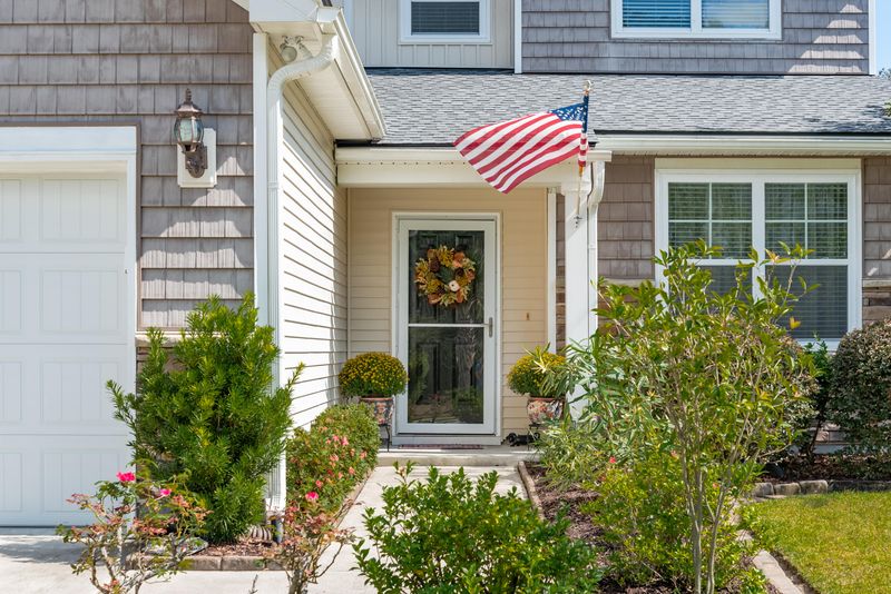 1812 Cornsilk Dr, Charleston, SC 29414