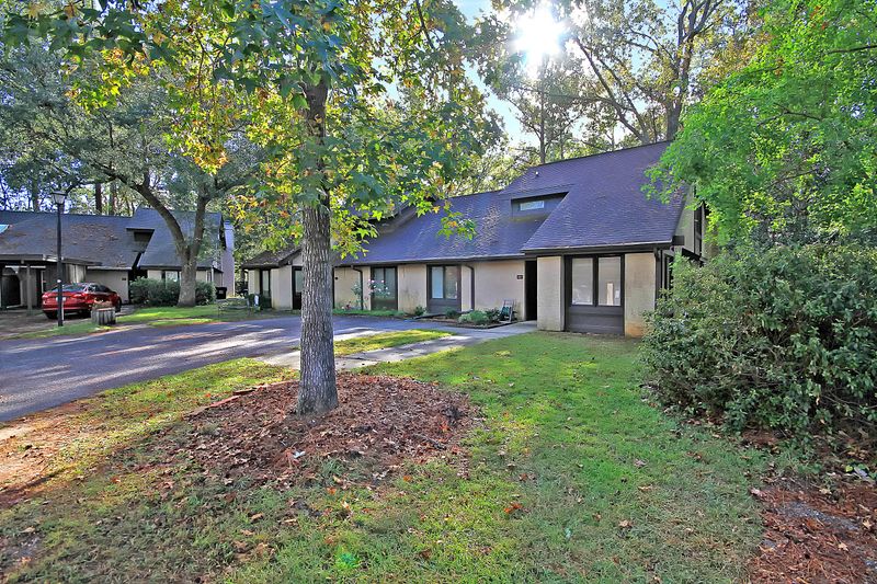 102 Chattum Ct, Summerville, SC 29485