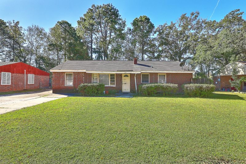 3727 Nightingale Rd, North Charleston, SC 29405