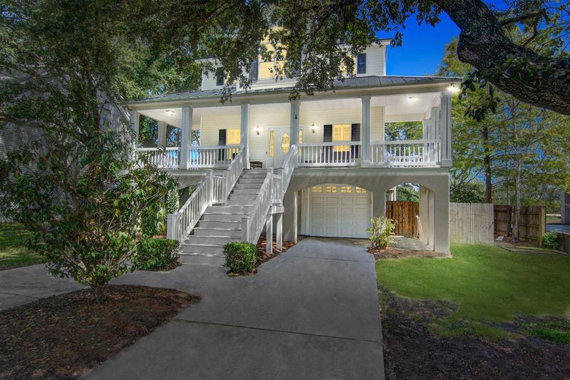 1566 Fiddlers Marsh Dr, Mount Pleasant, SC 29464
