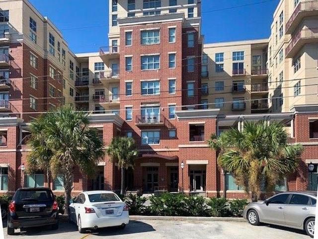150 Bee St #618, Charleston, SC 29401