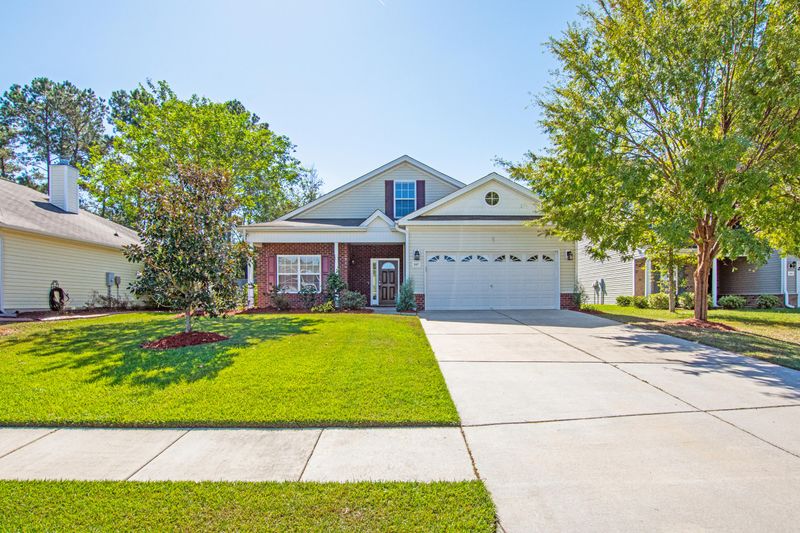 307 Old Stone Ct, Moncks Corner, SC 29461