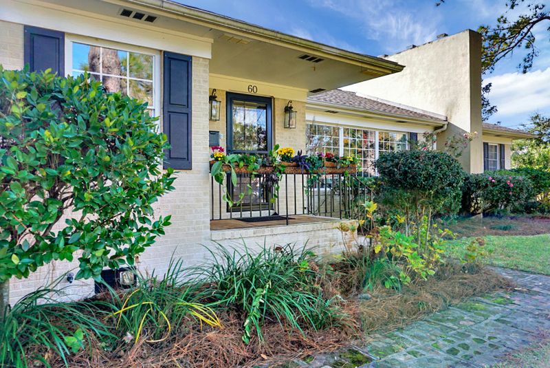 60 Chadwick Dr, Charleston, SC 29407