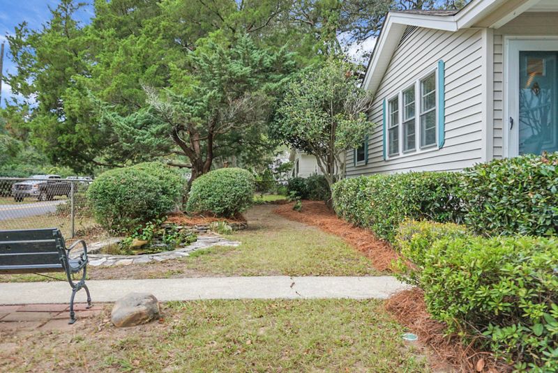 1424 Moultrie St, Mount Pleasant, SC 29464