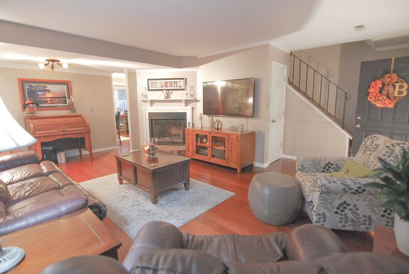2928 Cathedral Ln, Charleston, SC 29414